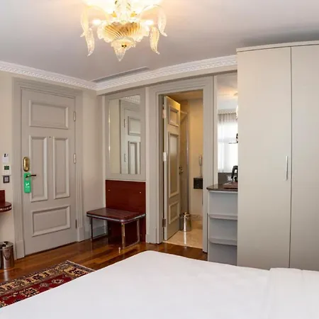 Blue Gilroy 이스탄불