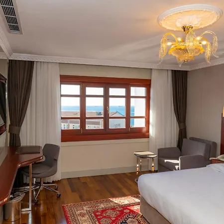 Blue Gilroy 酒店 3*