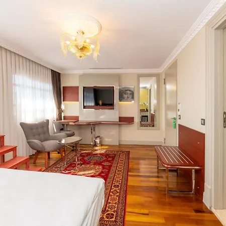 Hotel Blue Gilroy