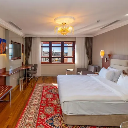 Отель Blue Gilroy 3*