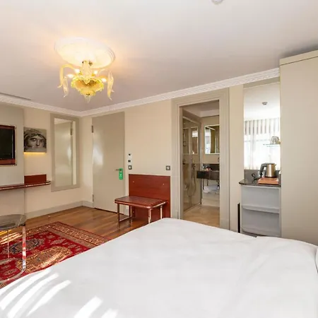Hotel Blue Gilroy