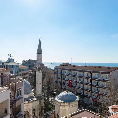 Blue Gilroy Istanbul