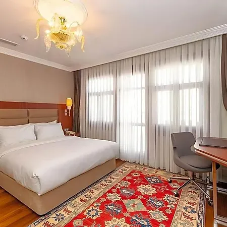 Hotel Blue Gilroy 3*