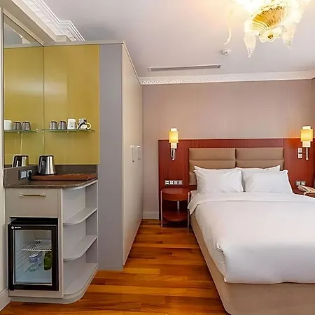 Hotel Blue Gilroy 3*