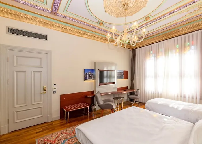 Blue Gilroy Istanbul