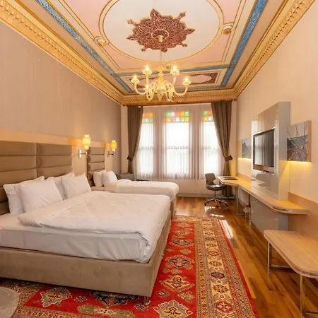 Blue Gilroy Istanbul