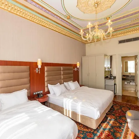 Blue Gilroy Hotel 3*