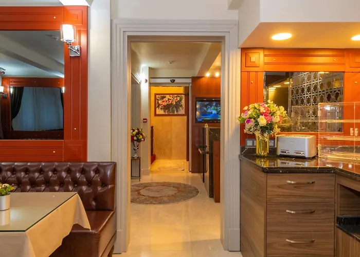 فندق Blue Gilroy 3*